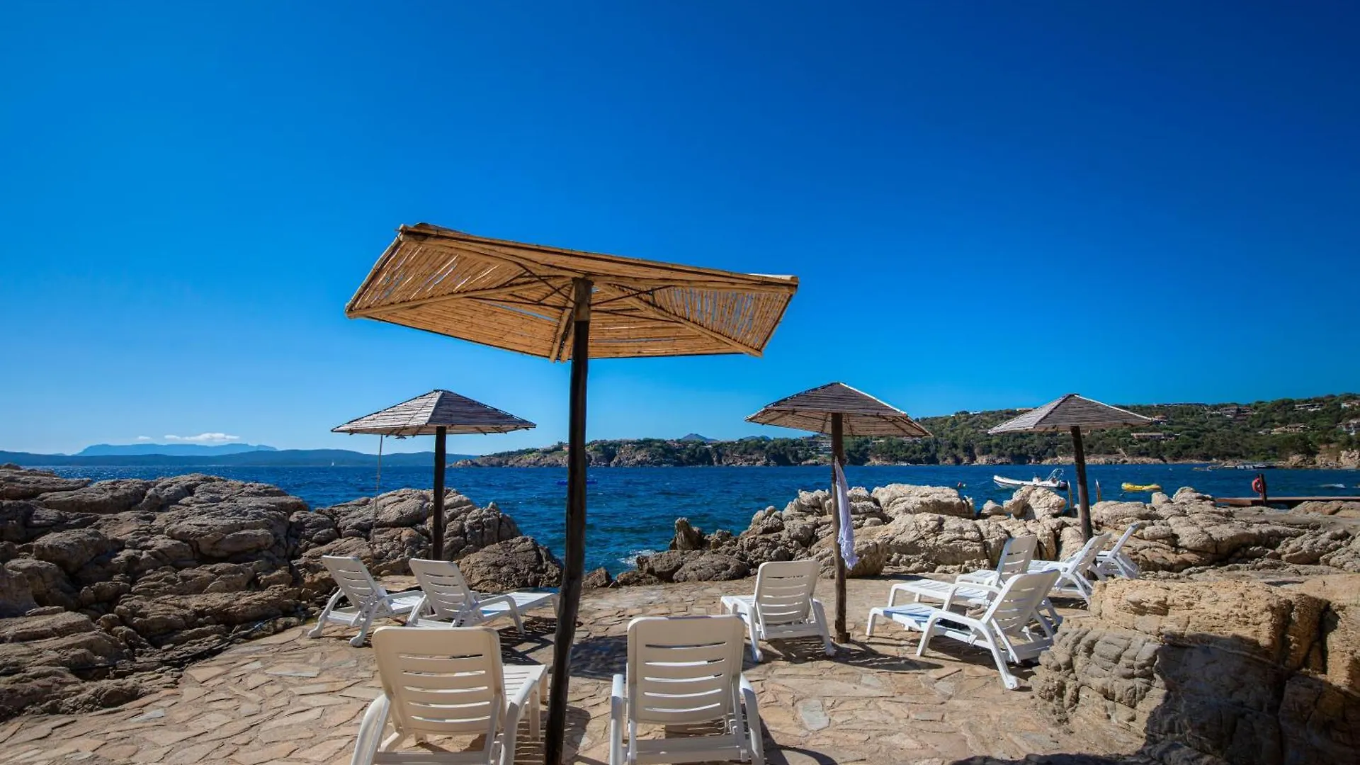 Porto Rotondo Splendido Appartamento Con Giardino Vista Mare Италия
